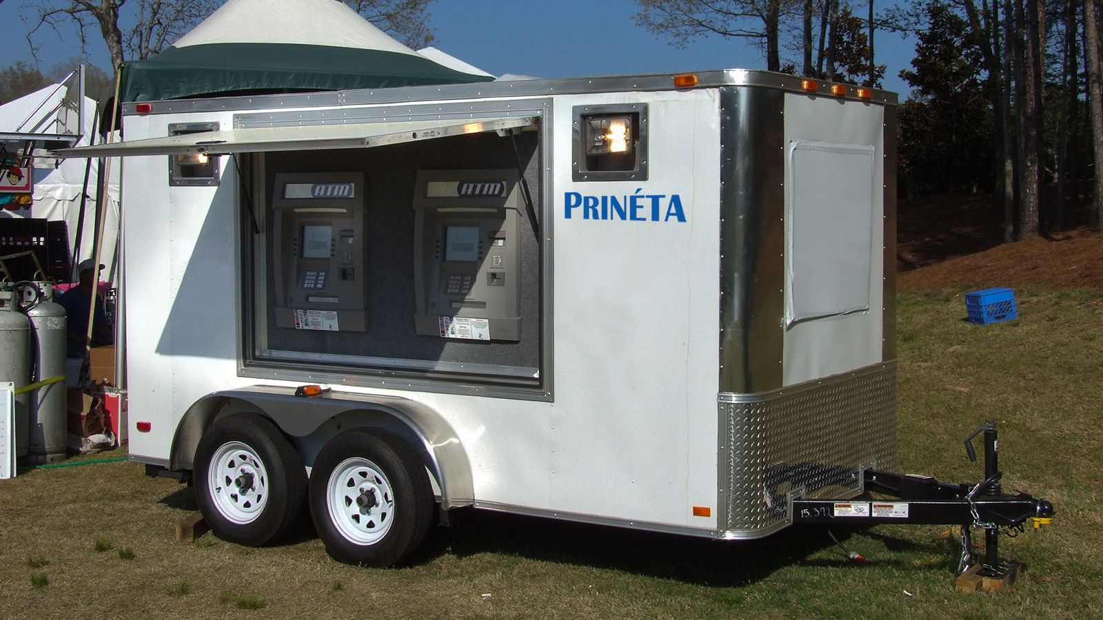 Prineta-Mobile-ATM-Machine-Trailer-for-T